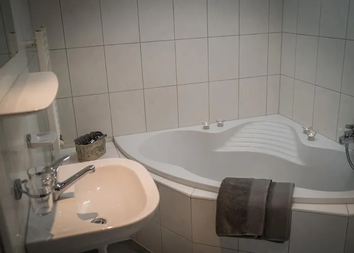 Hotel-restaurant Burgseeli 3*